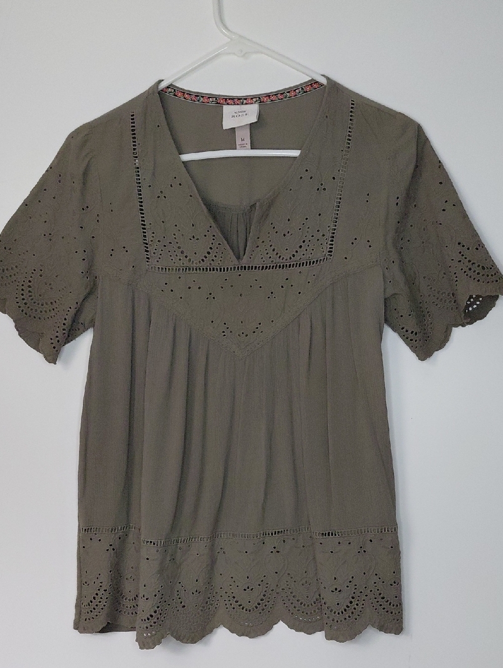 Knox Rose Women's Short Sleeve Top Sage Green Flowy Blouse Forest Green Size Med